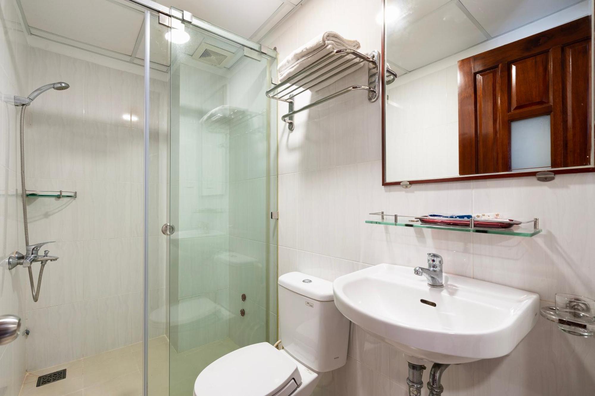 Hoang Hoang Hotel  Ho Chi Minh-stad Buitenkant foto