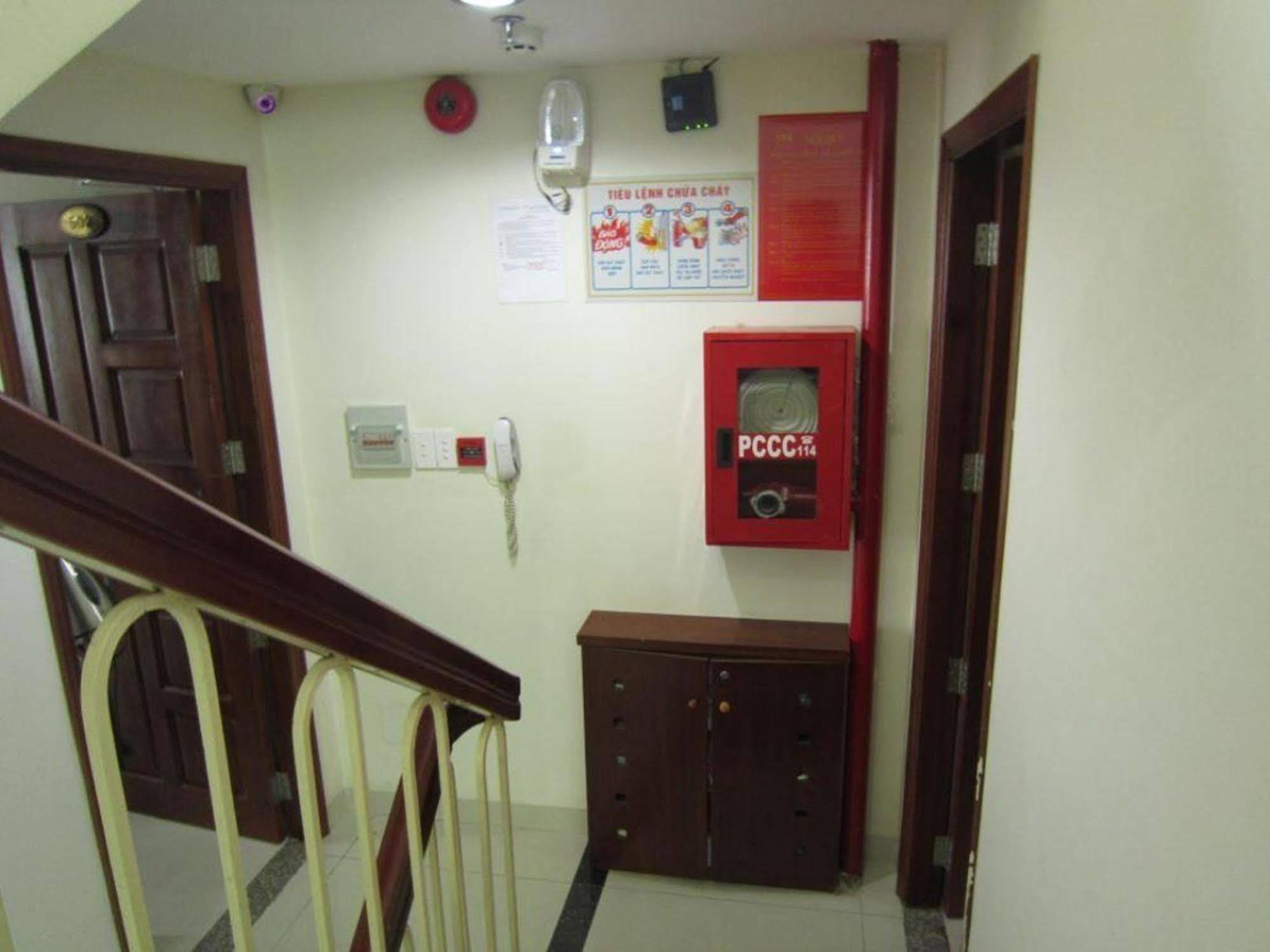 Hoang Hoang Hotel  Ho Chi Minh-stad Buitenkant foto